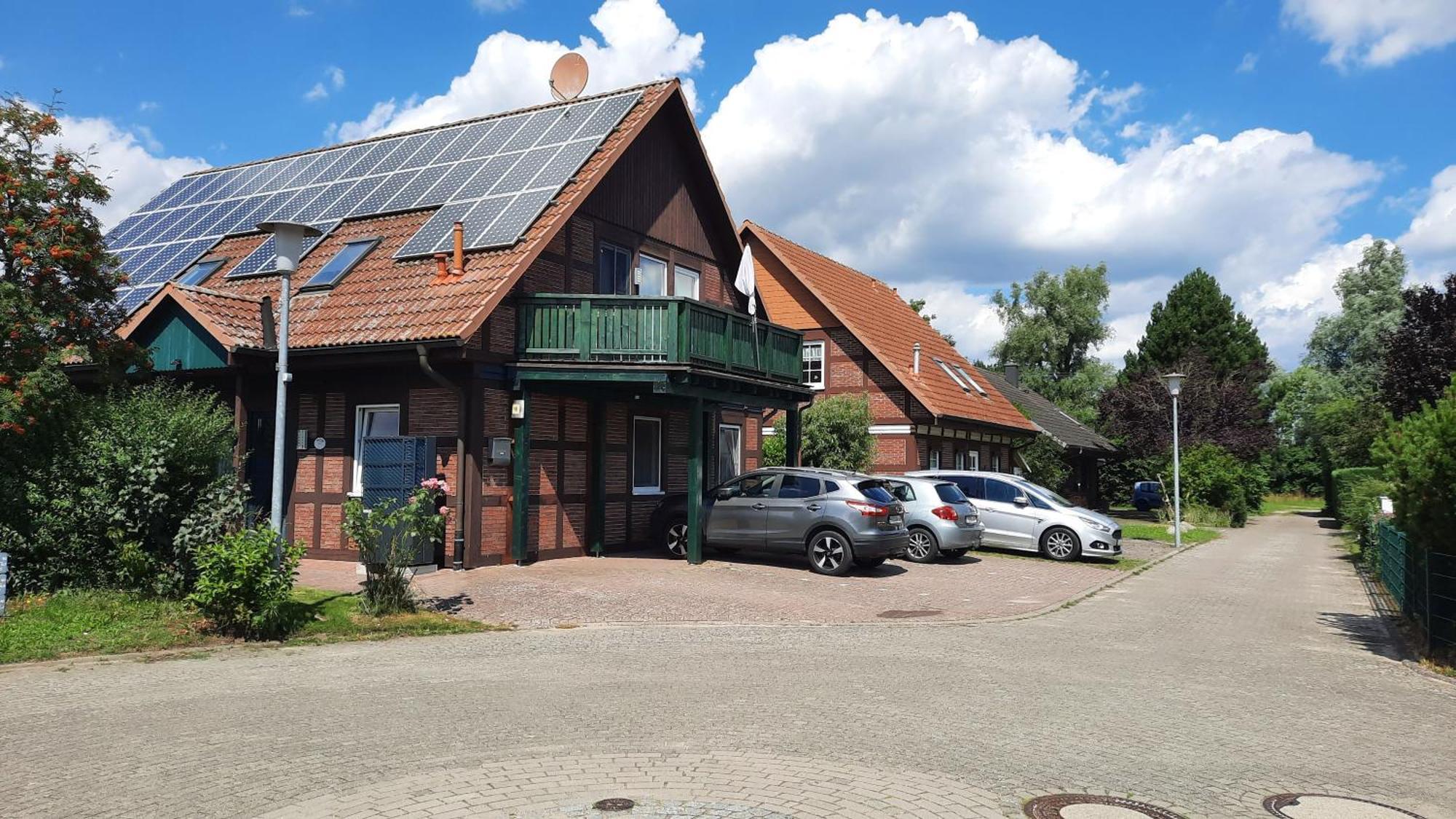 Ferienhaus Sasse Ferienwohnungen Mit Garten & Grill Molschow Exterior foto